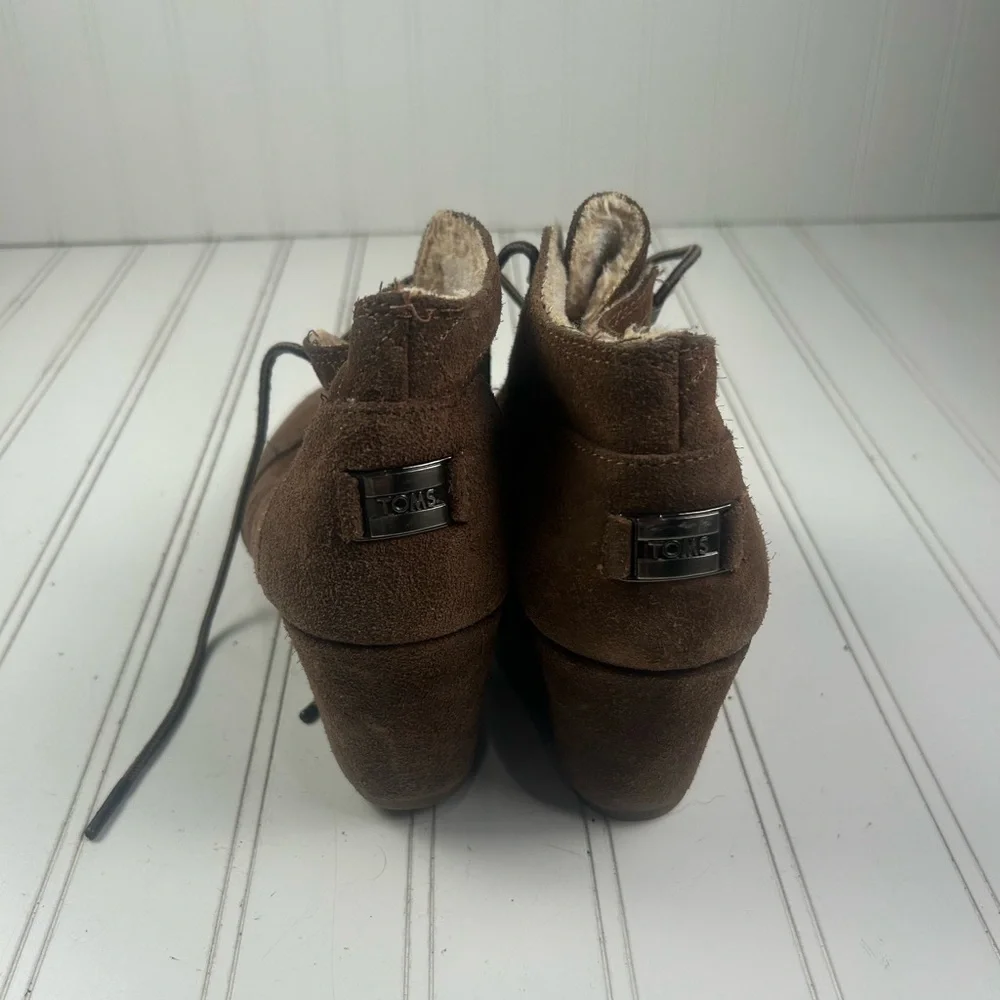 Tom’s Chocolate Brown Suede Desert Wedge Ankle Boots Women’s Size 8.5